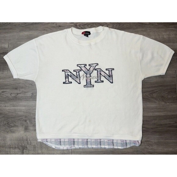 New York News T Shirt Size Large White Vintage Made In Hong Kong Embroidered - Picture 2 of 6